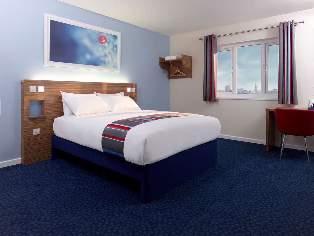Travelodge Basildon Wickford Room photo